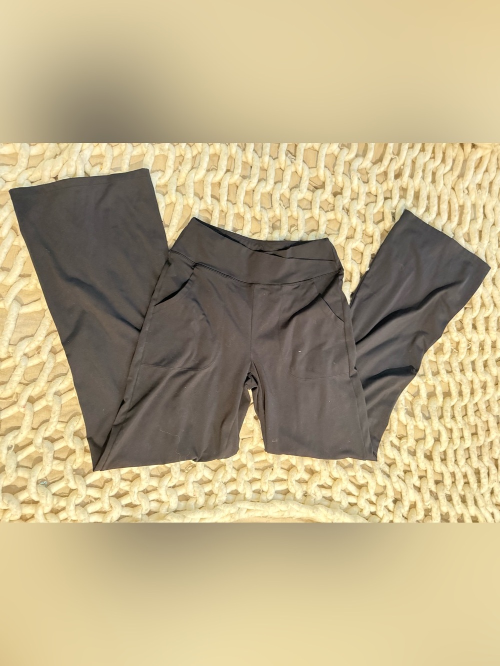Black wide leg yoga pants
